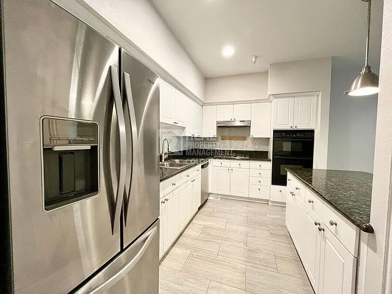 45 Jackson St #C — Photo 6