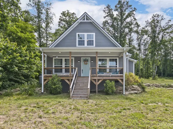 1028 Bearwallow Rd, Hendersonville, NC 28792