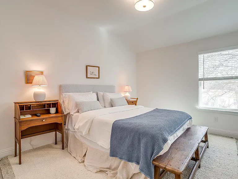 215 Athenia Dr — Photo 17