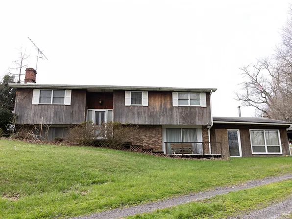 120 Buhl Rd, Evans City, PA 16033