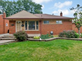 26070 Janet Ct, Roseville, MI 48066