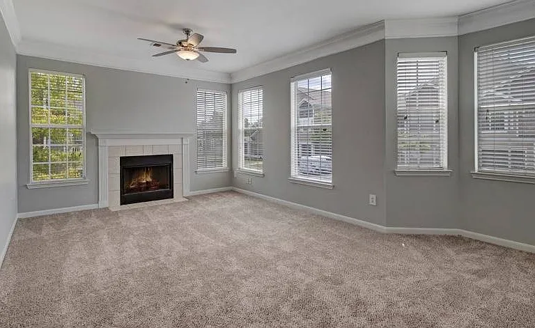 Hamptons at Woodland Pointe — Photo 7
