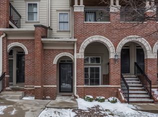 3982 Forester Blvd #60, Auburn Hills, MI 48326