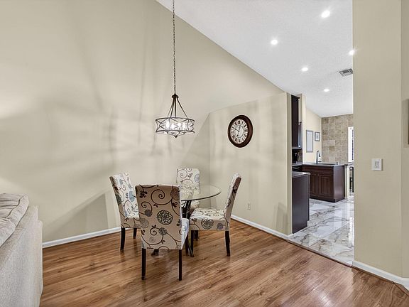 5th image of 1103 Duncan Circle #202