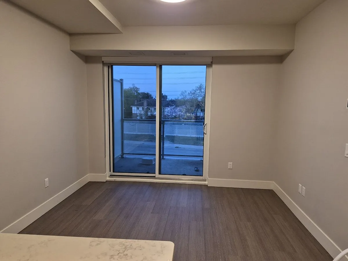 Building Photo - 3610 Dixie Rd #402