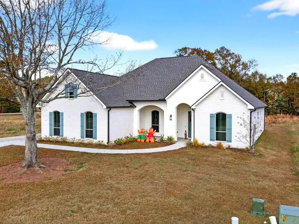 105 Jefferson Davis Pkwy, Picayune, MS 39466