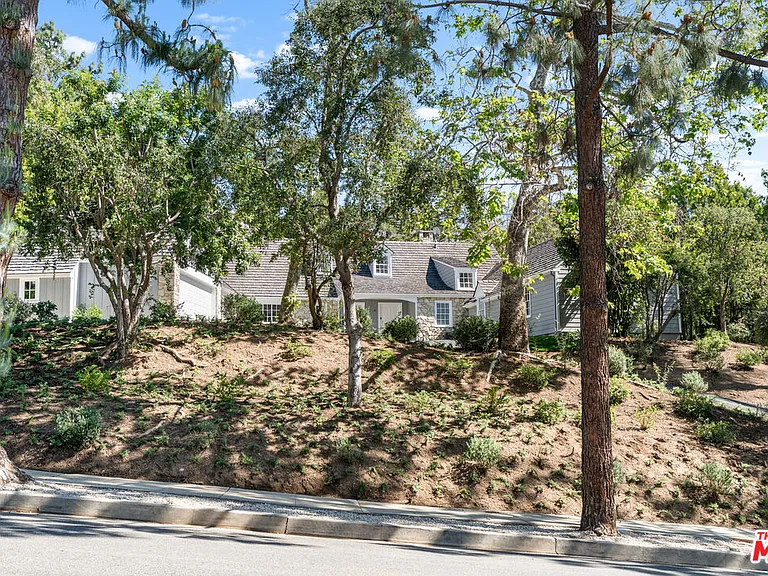 926 N Alpine Dr — Photo 7