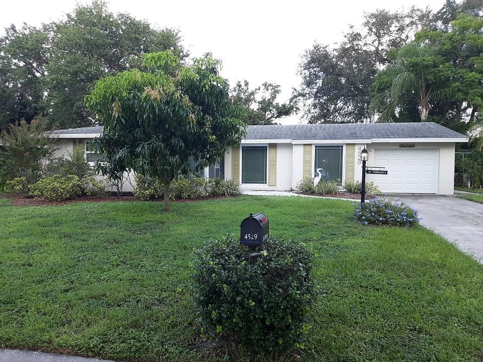 This immaculate kept home is located in the Gulf Gate Ridge neighborhood.