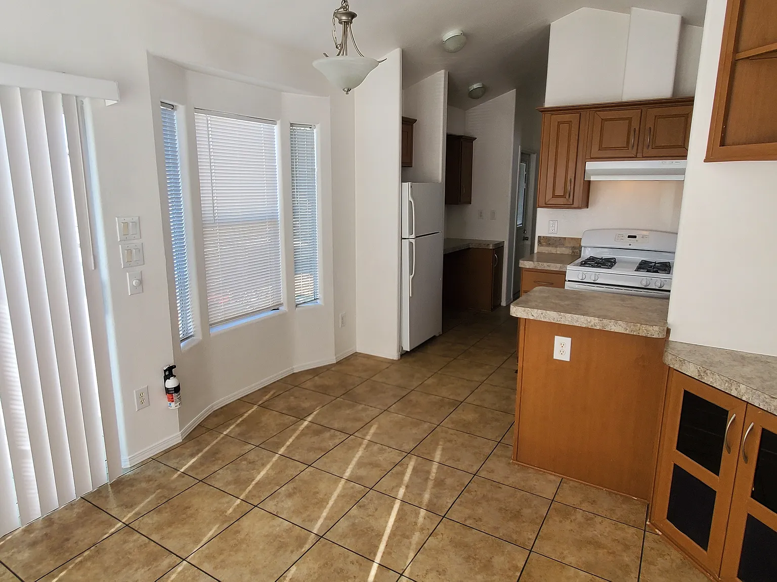 1 bed, 450 sqft, $1,650 — Photo 4