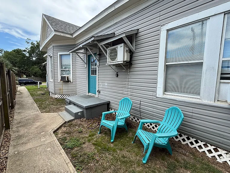 1006 W Chase St #C — Photo 3
