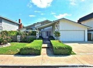 15552 Wild Cherry Cir, Huntington Beach, CA 92647