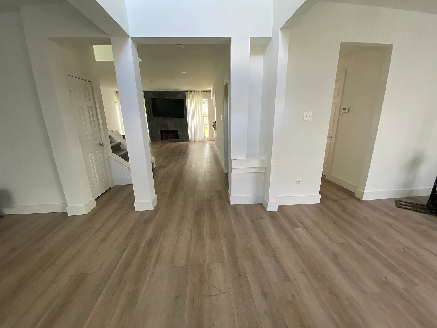 4 bed, 2.5 bath, 2839 sqft, $2,800 — Photo 2
