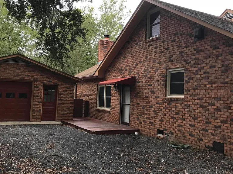 2073 Parkway Dr — Photo 3