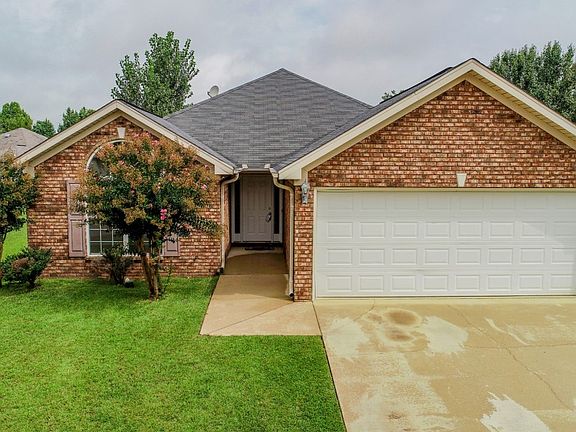 2nd image of 2440 Starlight Dr