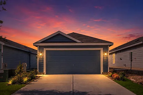 385 Lucia Way Photo 1