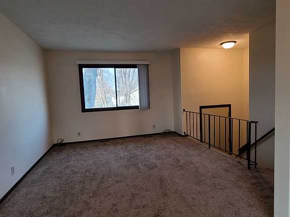 3rd image of 3413 Castile Dr