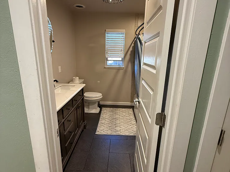 420 Broderick Ave — Photo 5