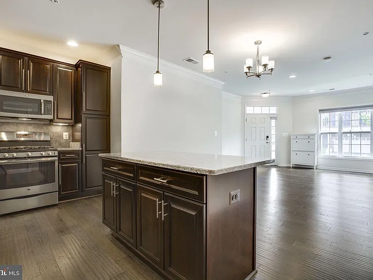 23473 Logans Ridge Ter — Photo 10