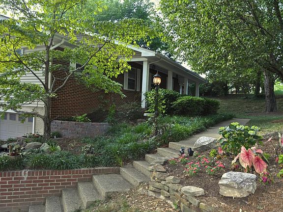 2nd image of 2209 Haven Crest Dr