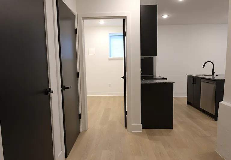 1901 E Willard St #103 — Photo 11