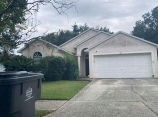 421 Henderson Ave, Seffner, FL 33584
