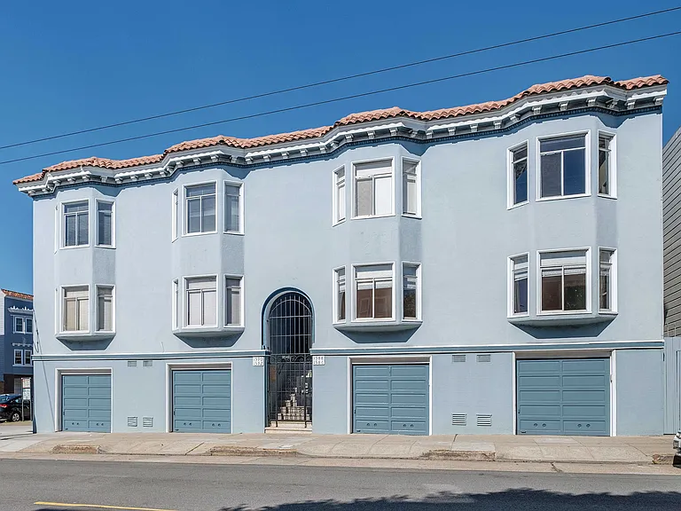 1586 Chestnut St — Photo 22