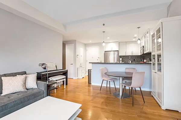 Rented by Compass | media 11