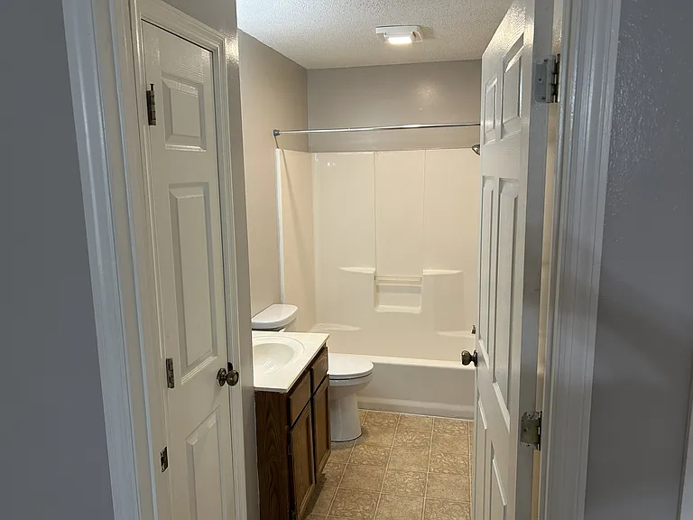 103 Vixen Cir #J — Photo 4