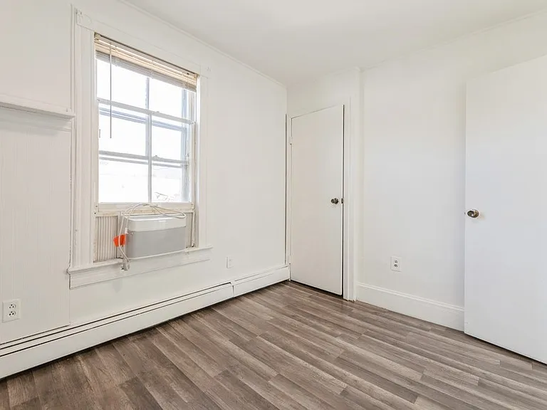 21 Central Ave — Photo 16