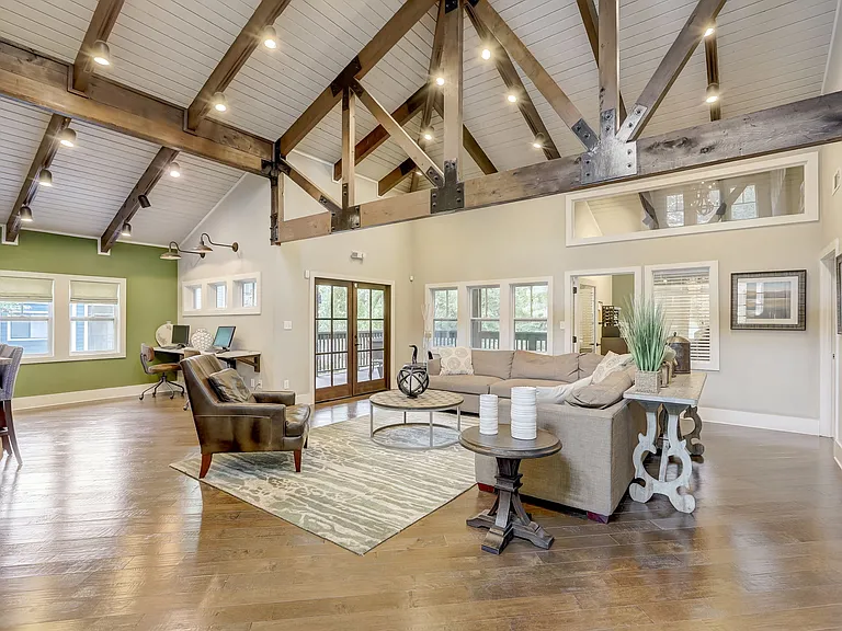 Leasing Office - Wynnwood Vinings Apartments
