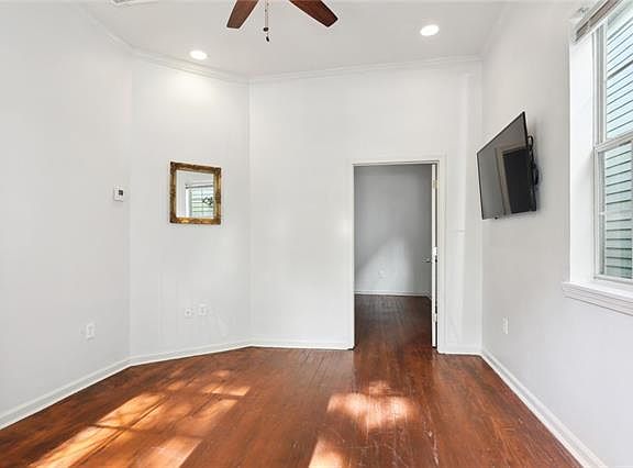 2nd image of 7429 Freret St