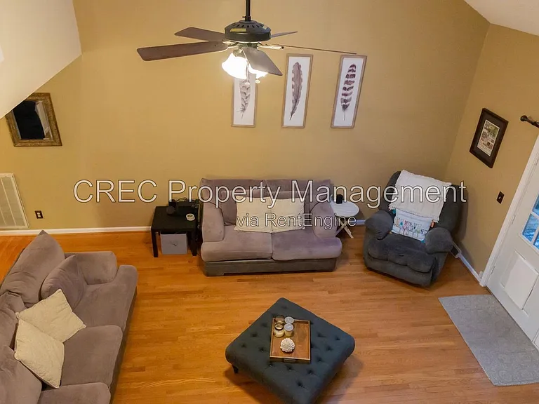 114 Queensbury Cir — Photo 7