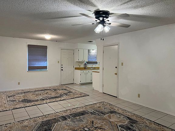 3rd image of 306 Sunflower Dr