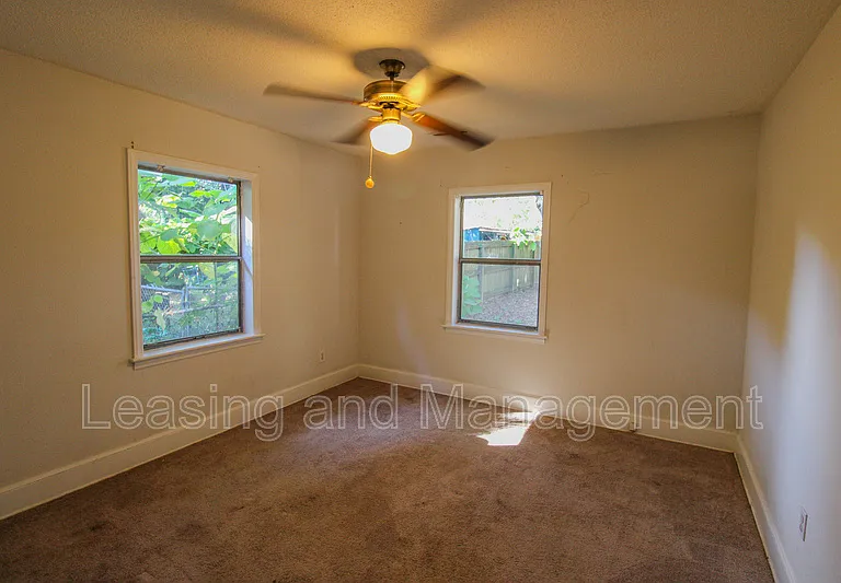 2104 Maybank Hwy — Photo 10