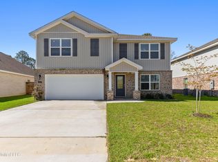 60 S Saltmeadow Cir, Ocean Springs, MS 39564