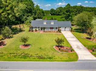 6073 Free Union Church Rd, Pinetown, NC 27865