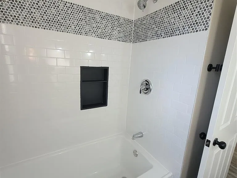 3241 Lawrence St — Photo 13