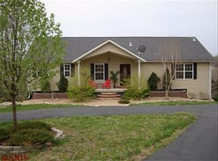 306 Somerset Dr, Villa Ridge, MO 63089