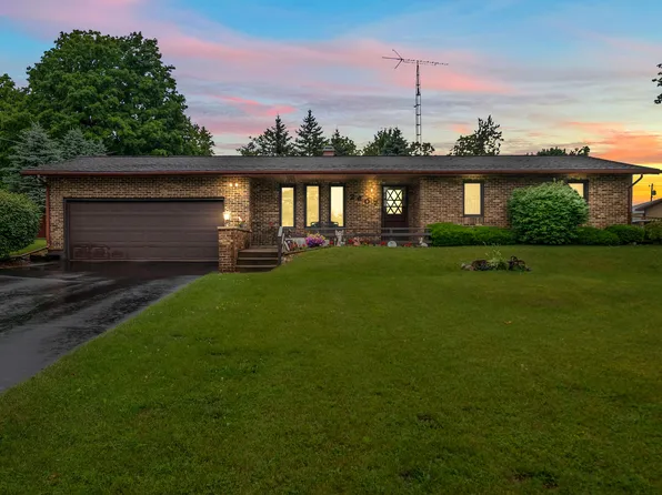 2607 Thompson St, Osseo, MI 49266