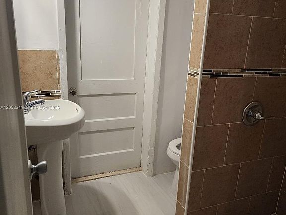 5th image of 13915 NW 5th Ct #1