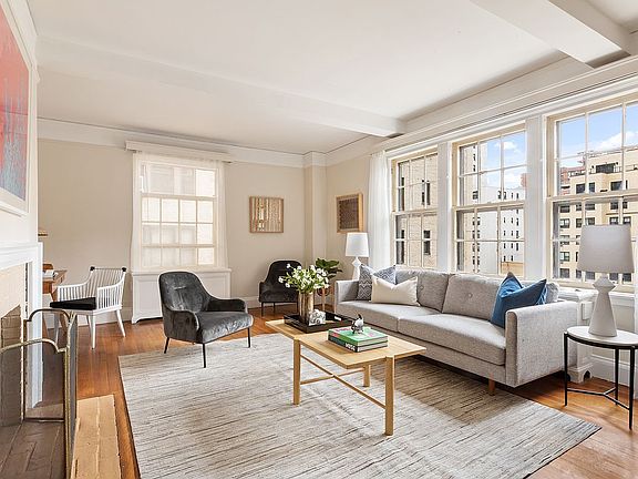 2nd image of 333 E 68th St APT 8D
