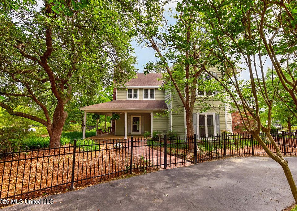 1st image of 20332 Hayes Rd