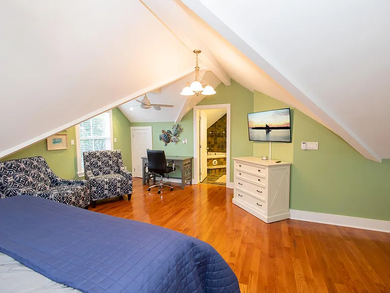 814 Ashe St — Photo 30
