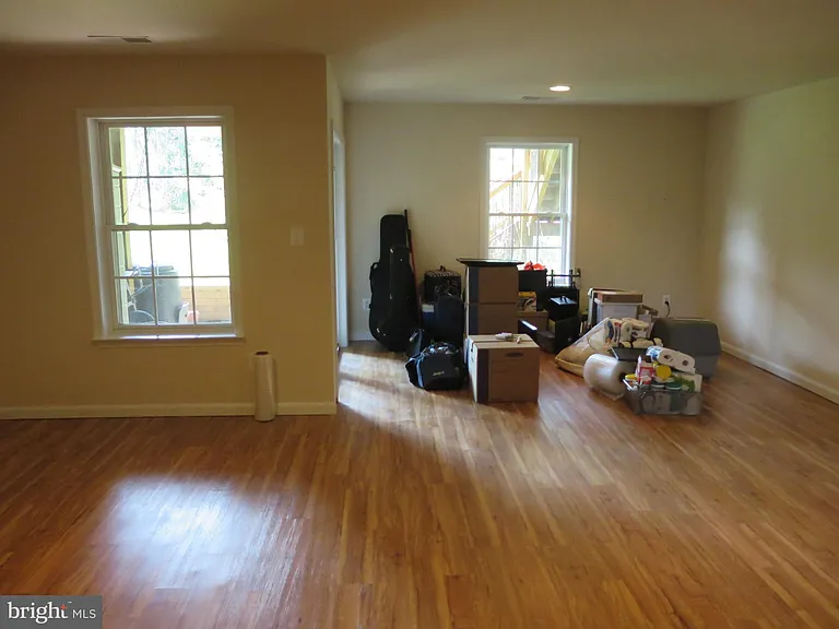 1503 Shields Ter NE — Photo 23