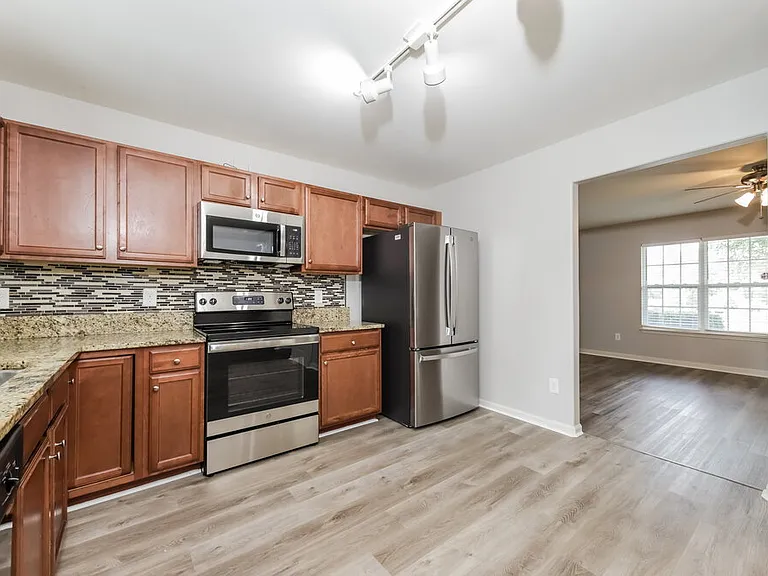 5063 Hogan Point Ct — Photo 9