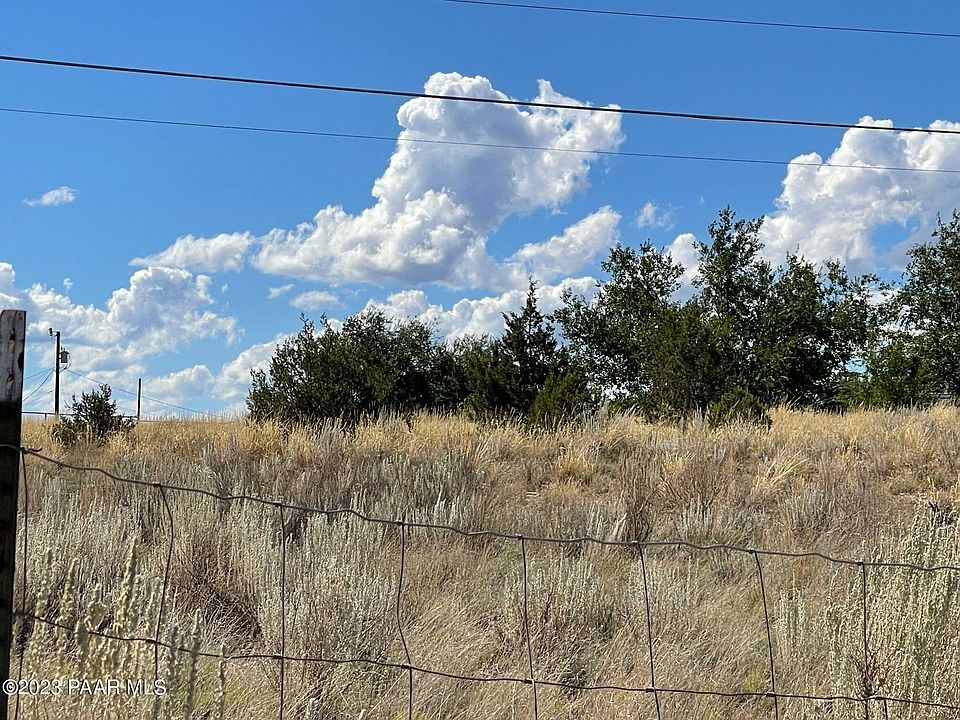 2nd image of 25398 N Juniper Rd
