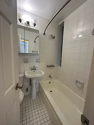 Rented by Bond New York | media 4
