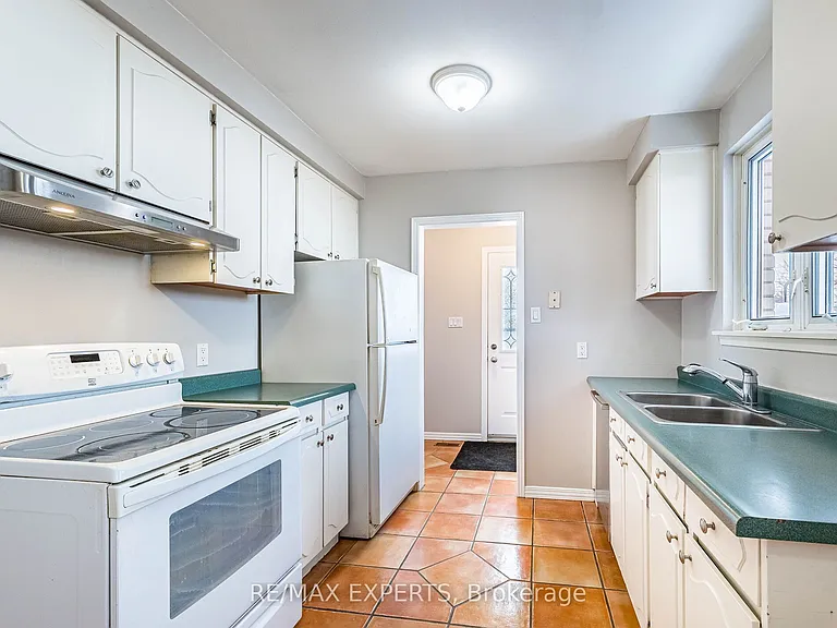 93 A Dawson Rd — Photo 5