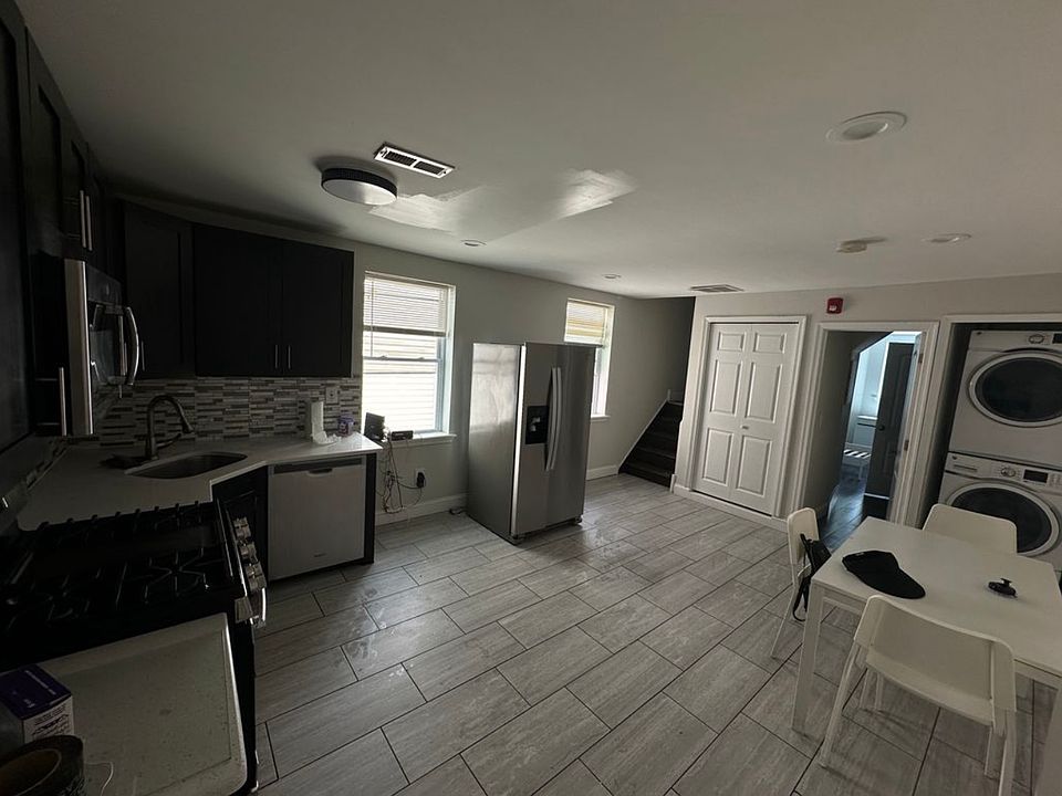 1st image of 1728 W Master St Unit 3
