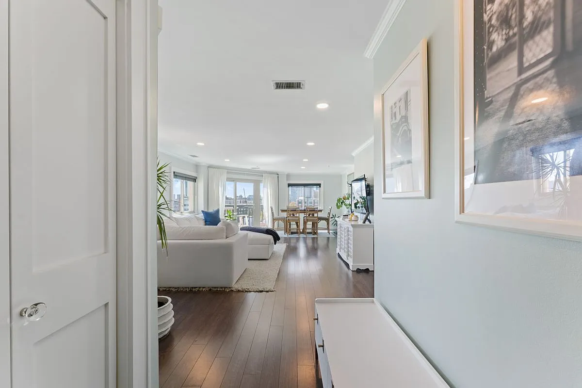 2 bed, 2.0 bath, 1421 sqft, $4,000 — Photo 1